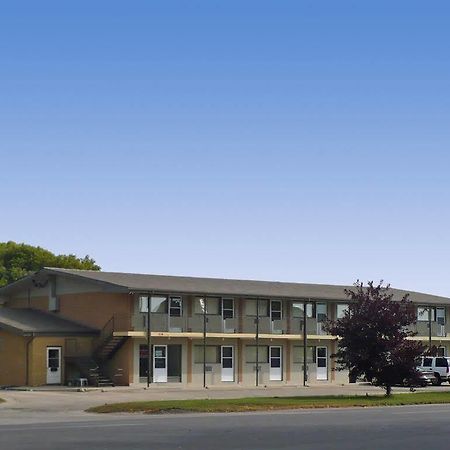 Westgate Inn Portage la Prairie Kültér fotó